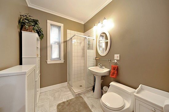 4th image of 3740 N Lawndale Ave #2