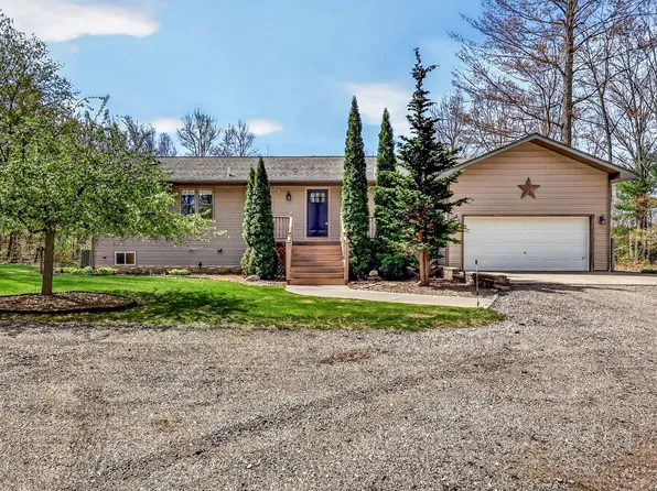 4895 W Birch Ln, Pentwater, MI 49449