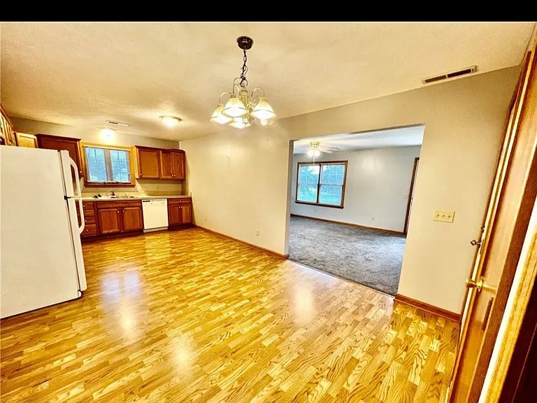 2919 Cliftmont Ave NE — Photo 11