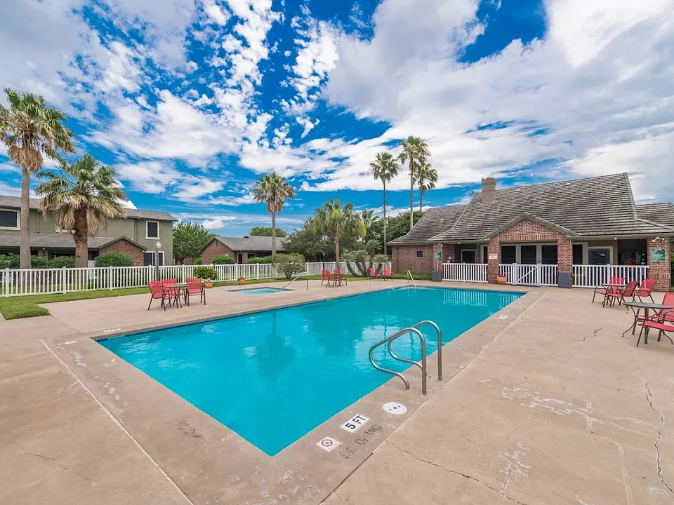 Bridge Pointe Landing