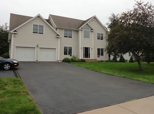 112 Hitching Post Dr, Southington, CT 06489