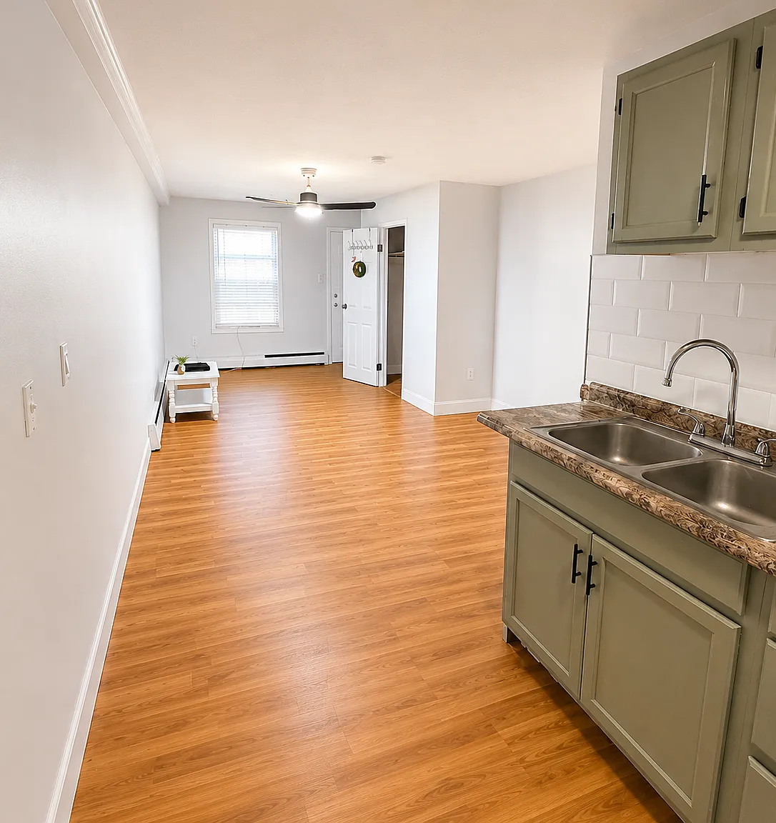Studio, $1,595 — Photo 3