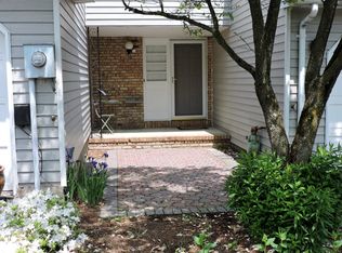 34 Stockton Ct, Morris Plains, NJ 07950