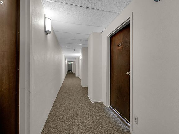 5th image of 1313 Lincoln St APT 1005