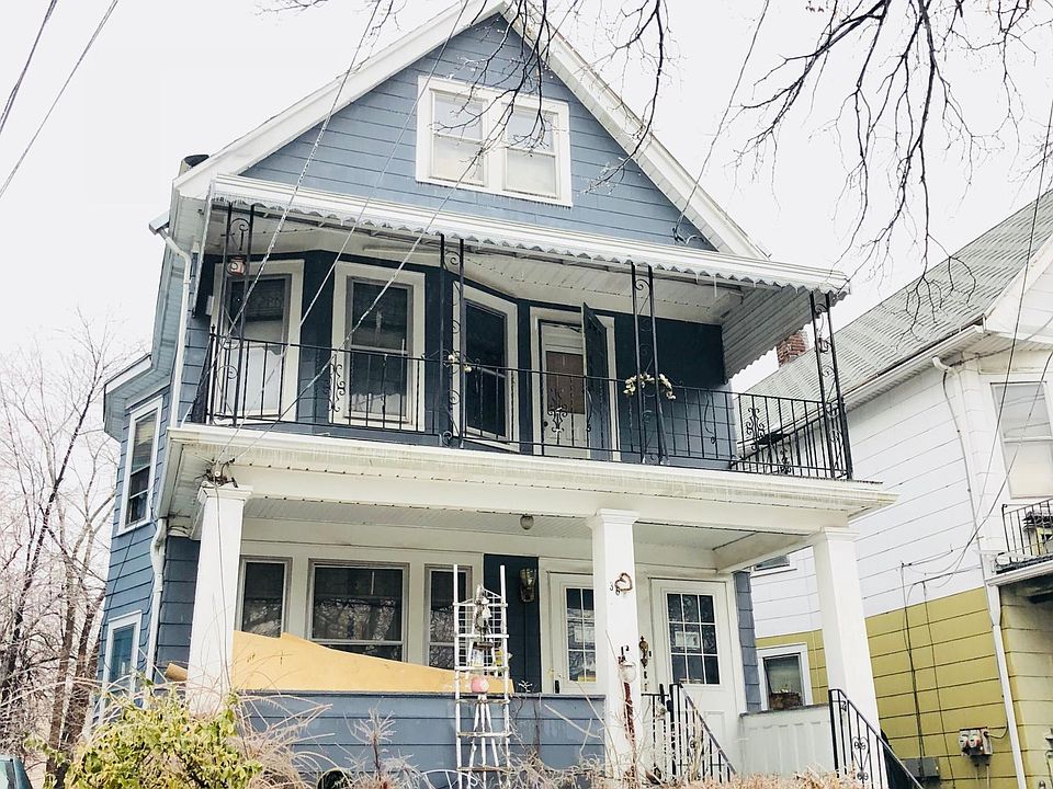 1st image of 368 Cornwall Ave #2