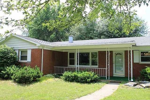 1st image of 611 Winthrop Dr