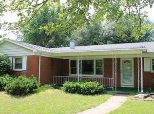 611 Winthrop Dr, Crawfordsville, IN