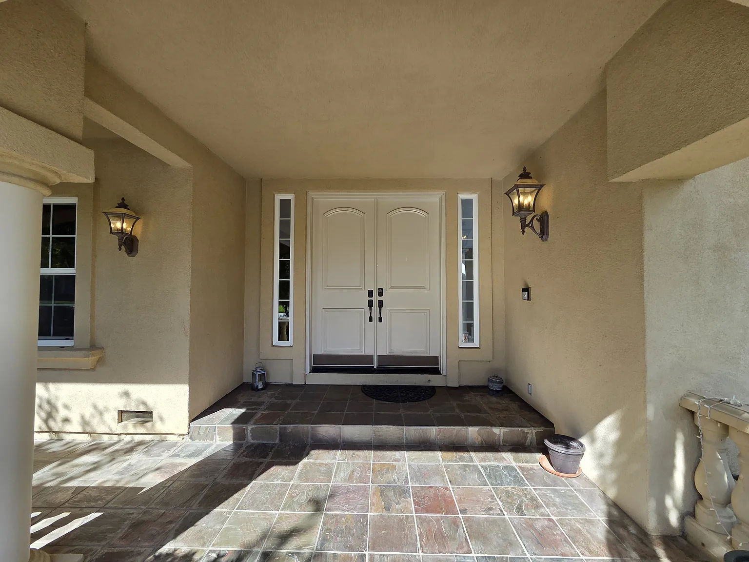 4 bed, 4700 sqft, $5,400 — Photo 4