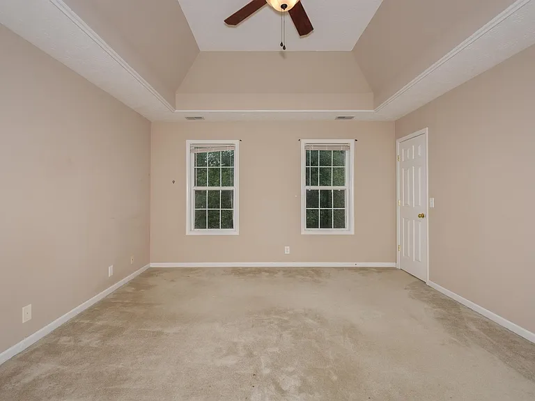 436 Dorchester Pl — Photo 4