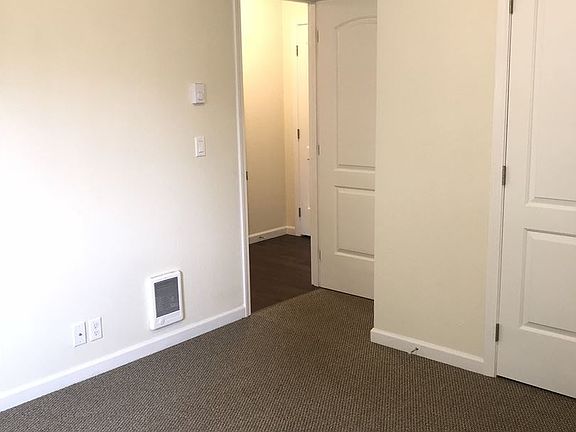 5th image of 15000 NE Sorrel Dr