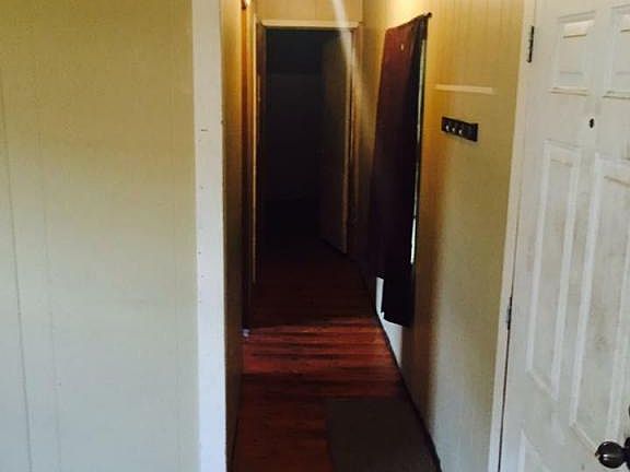 5th image of 801 Beverly St