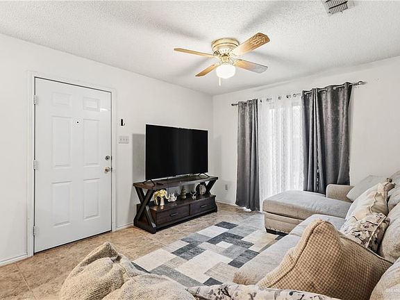 3rd image of 1500 Evergreen Ave APT 26