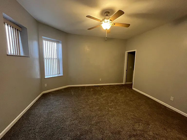 4319 Lindell Blvd #E — Photo 16