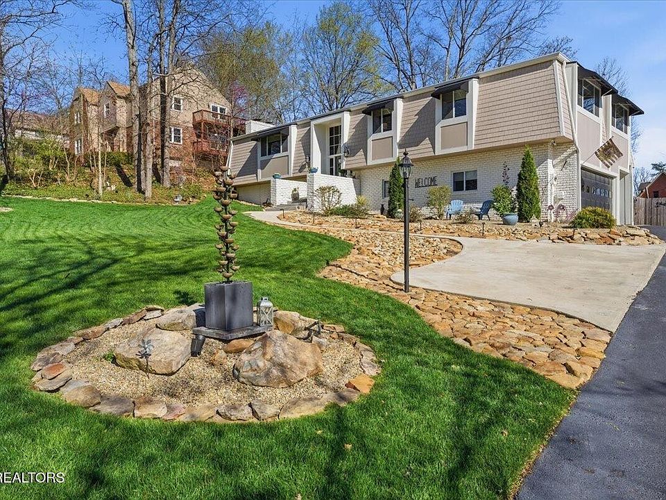 1st image of 11028 Farragut Hills Blvd