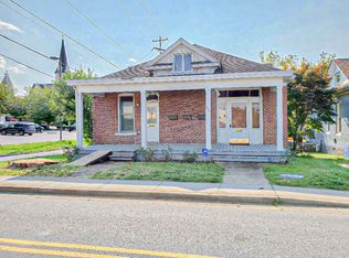 120 4th St APT A, Clarksville, TN 37040