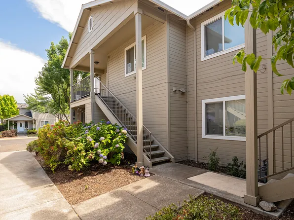 3167 Juniper Rdg #7-8-2, Medford, OR 97504