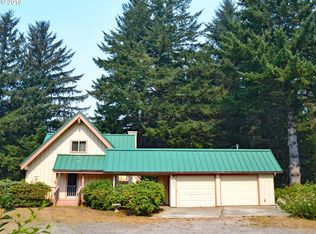 95930 Brookside Dr, Brookings, OR 97415