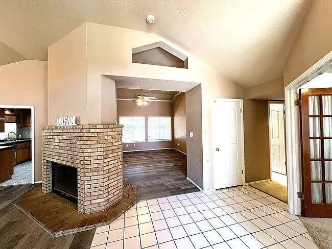 9316 Foxglen Ct — Photo 3