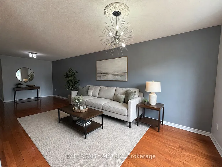 35 Binbury Way — Photo 3