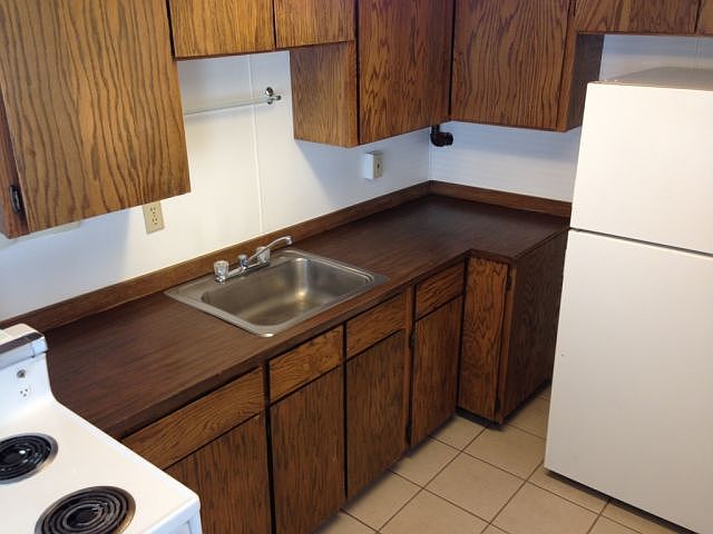 2nd image of 307 S 28th St APT 1