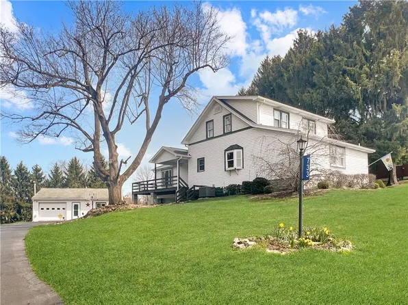 733 Harmony Baptist Rd, New Castle, PA 16101