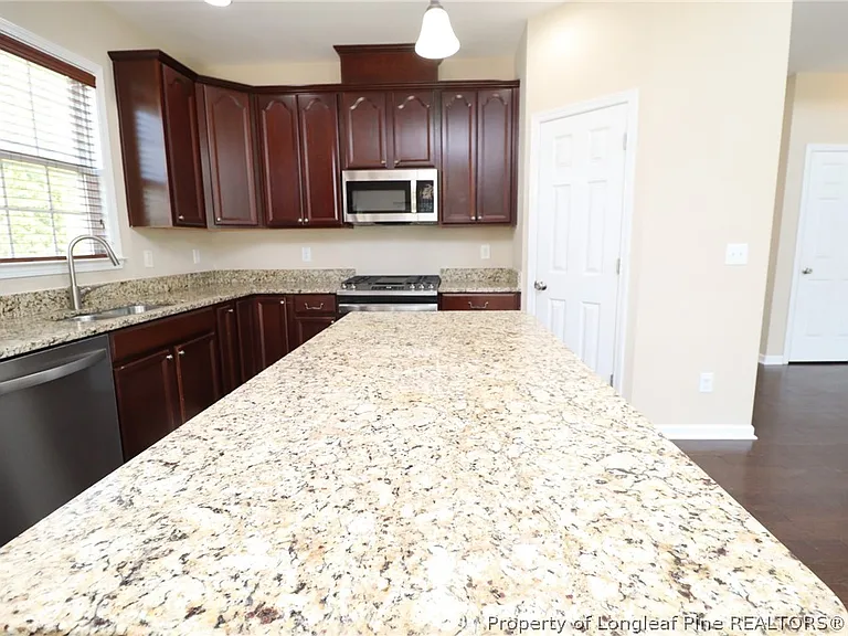 1015 Katie Ln — Photo 19