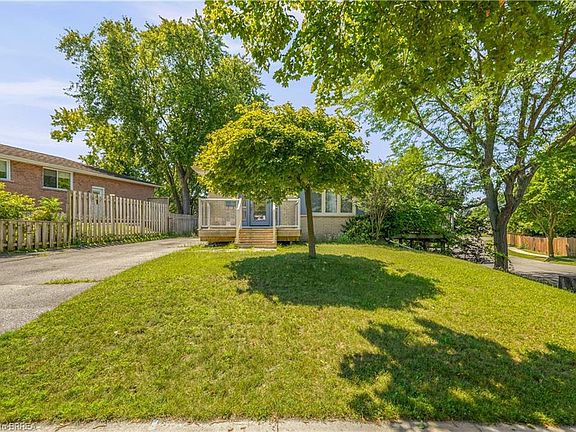3rd image of 160 Woodlawn Ave