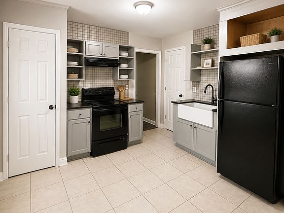 3rd image of 2301 Augusta St APT A