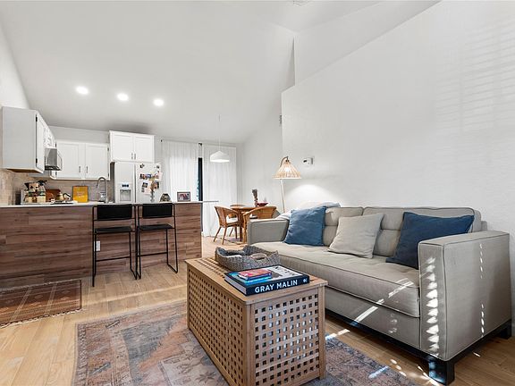 5th image of 1411 Gracy Farms Ln APT 85