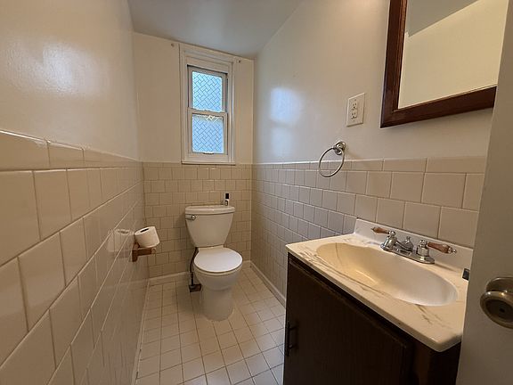 4th image of 5835 Mount Vernon Dr