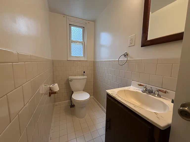 5835 Mount Vernon Dr — Photo 4