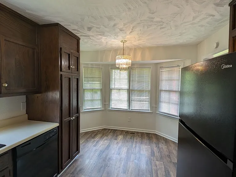 1060 Sandy Springs Rd NW — Photo 14