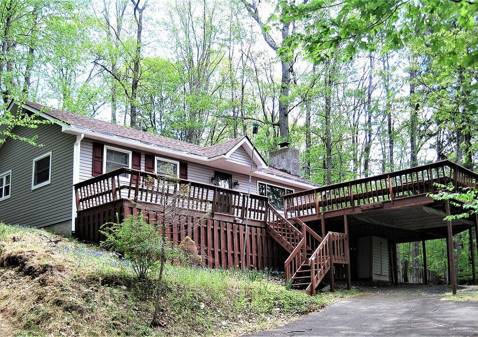 1st image of 240 Sellersville Dr