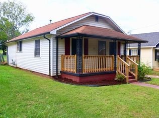 243 N Oakland Ave, Statesville, NC 28677