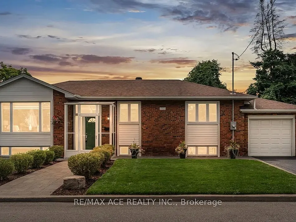 52 Ivorwood Cres #BASEMENT
