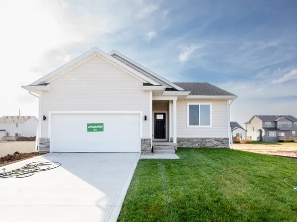 14212 Northpark Dr, Urbandale, IA 50323