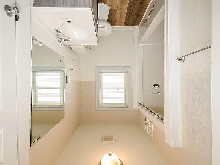 2616 Eastern Ave — Photo 1