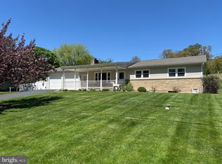 1715 Landvater Rd, Hummelstown, PA 17036