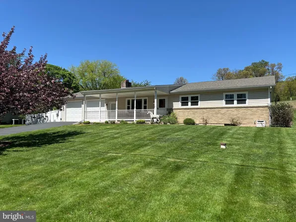 1715 Landvater Rd, Hummelstown, PA 17036