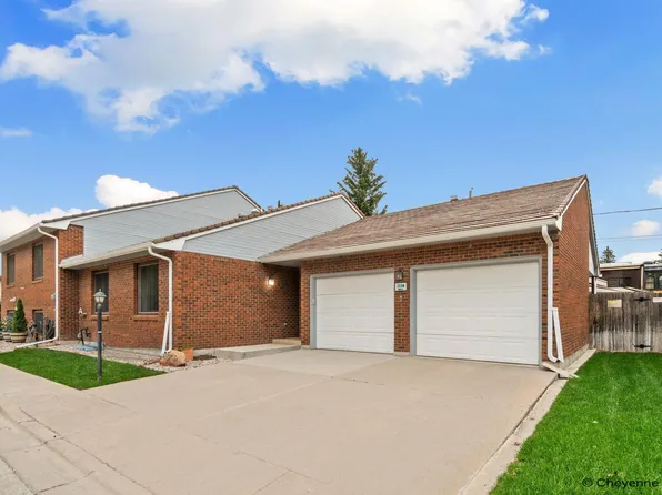 722 Mylar Park Dr, Cheyenne, WY 82009