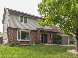 1598 NW 90th Ct, Clive, IA 50325