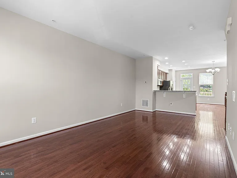 7315 Old Calvary Rd — Photo 8
