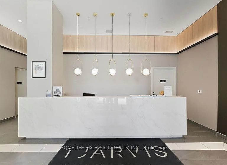 1 Jarvis St #806 — Photo 4