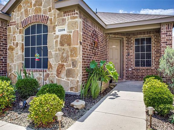 4th image of 2108 Forest Meadow Dr