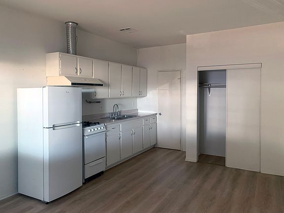 2nd image of 2735 E Colorado Blvd APT 2