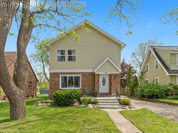 135 Draper Ave, Waterford, MI 48328