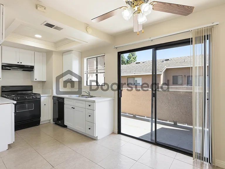3104 Jaguar Way #B — Photo 11