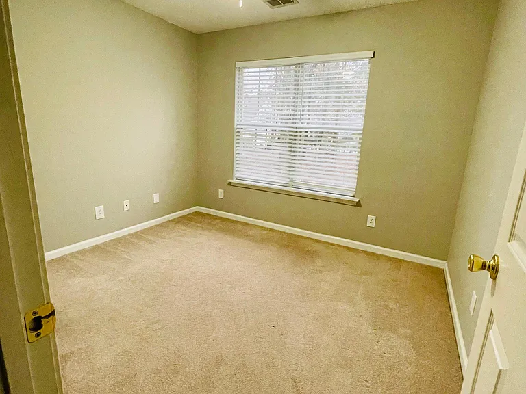 8903 Roseton Ln — Photo 9