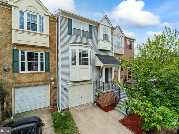 5431 Crystalford Ln, Centreville, VA 20120