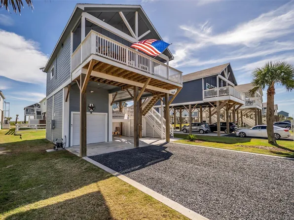 1094 Cedar Ln, Gilchrist, TX 77617